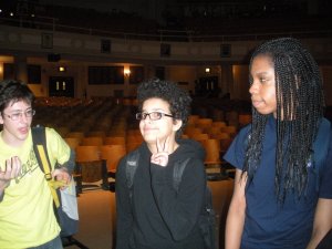 Frankie a gender neutral bathroom, Vanessa says "war is disruptive"